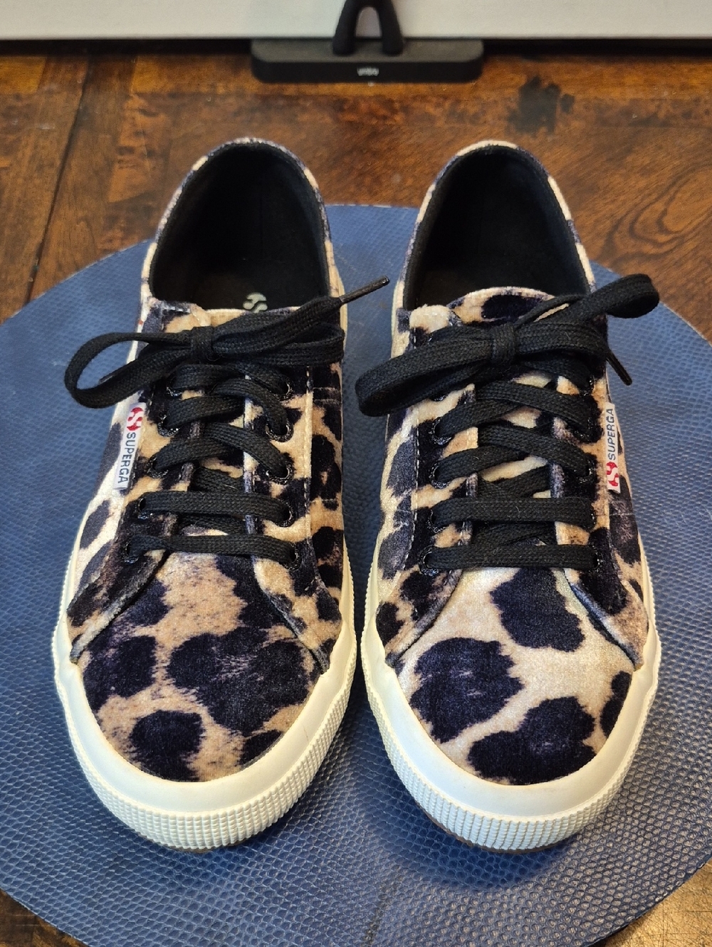 Superga Leopard-Pattern Low-Top Sneakers in Black & Beige sz. 9 (#2092Sh)